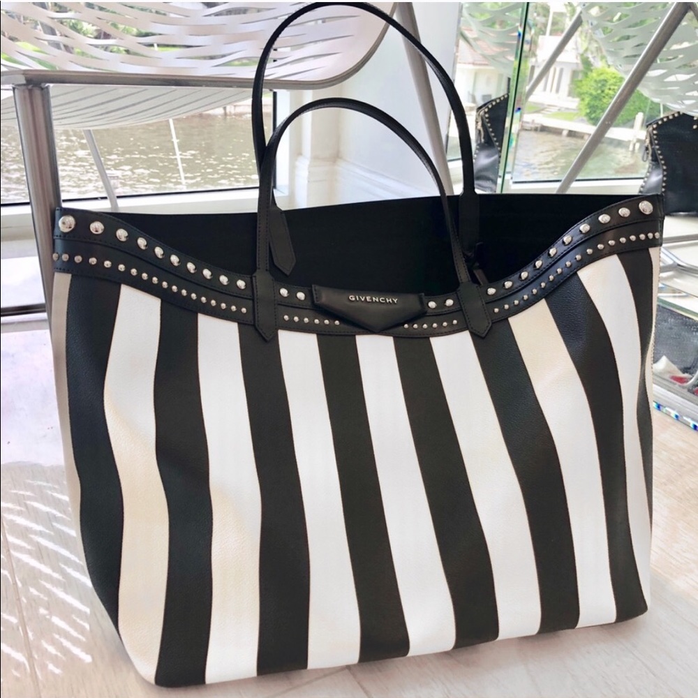 NWT Givency XL Antigona Tote BW Striped